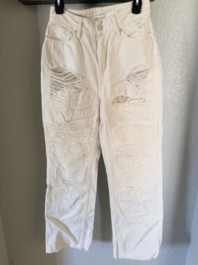 Good American The Khloe Jean Size 4/27 Cloud White Distressed Raw Hem Inseam 27”